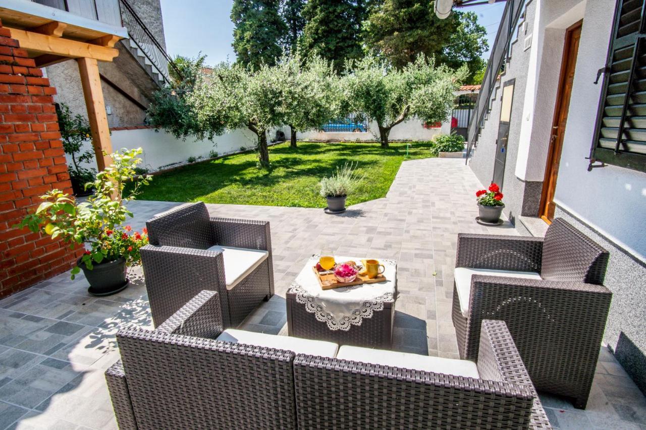 House Nada apartman Muntić Exterior foto
